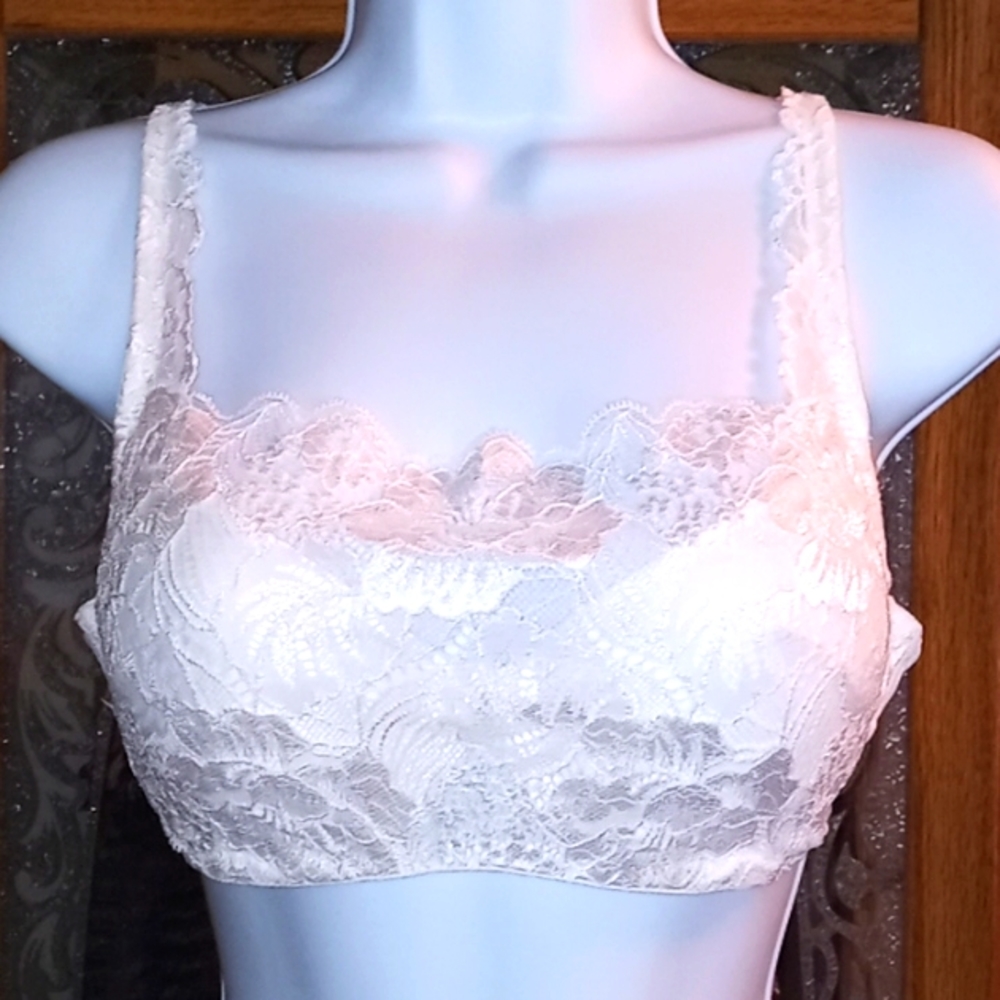 NWOT, Sexy, White, Lace, Bralette, Size 36B💥🦋💕